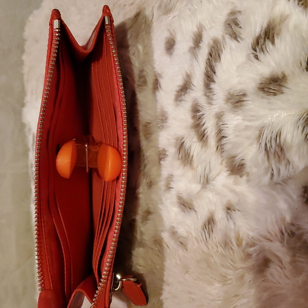 🚨Auction Sold🚨Coach Signature Zippy Coral/Orange Leather Jacquard NWOT - Picture 4 of 4